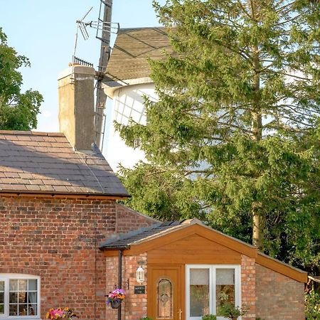 Saughall Mill Farm Cottage Chester Eksteriør bilde