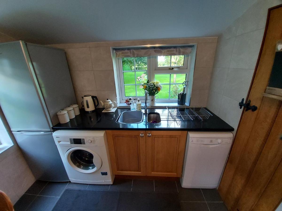 Saughall Mill Farm Cottage Chester Eksteriør bilde